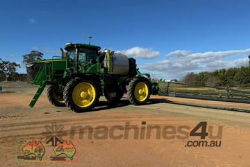 (8001) John Deer 4960 - Carbonfibre Boom - (Elmore, VIC)