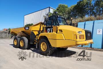 2015 Caterpillar 725C2 Articulated Dump Truck (Stock No. 97672)