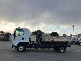 2013 Isuzu FRR600 MWB Hook Bin Lifter - picture2' - Click to enlarge