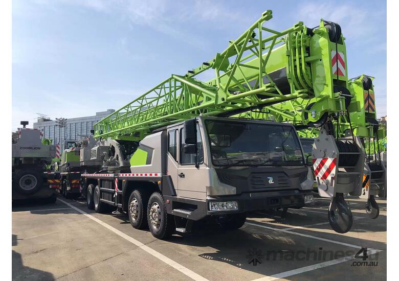 caption Zoomlion 55T Truck Crane ZTC550H - Ideal for Large Scale & Everyday Lifting Tasks