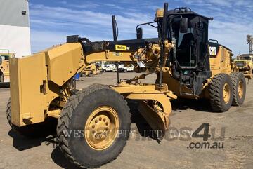 Caterpillar CAT 12M Motor Graders Caterpillar CAT 12M Motor Graders