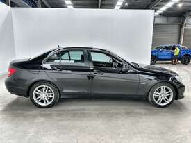 2012 Mercedes-Benz C-Class C200 Blue Efficency (Petrol) (Auto) - picture2' - Click to enlarge