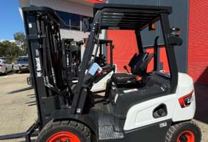 Bobcat   2.5T DIESEL FORKLIFT