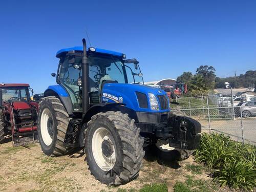 New Holland T6070 Tractor