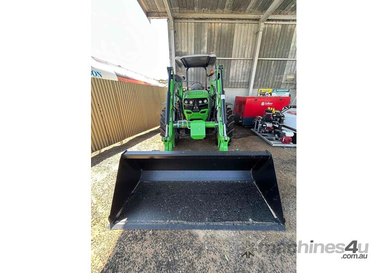 Deutz Fahr 90hp Lifestyle Tractor with 4 in 1 bucket, forks and slasher!