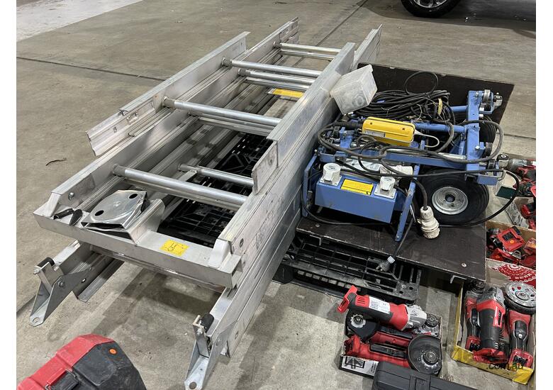 caption 2021 GedaLift 250 Comfort Inclined Hoist