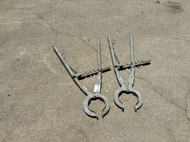 2 x Pipe Clamps - picture2' - Click to enlarge