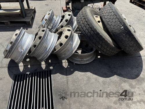 7 x Truck Rims