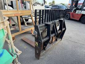Forklift attachment - picture0' - Click to enlarge