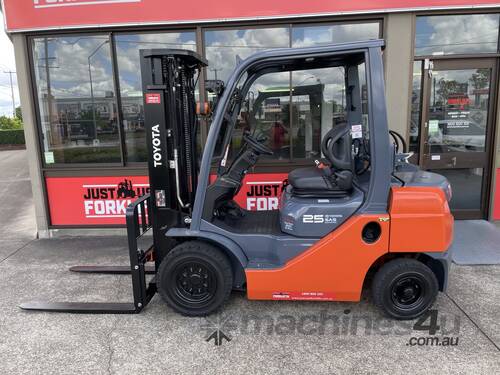 caption 2019 TOYOTA 32-8FG25 4700mm CONTAINER MAST