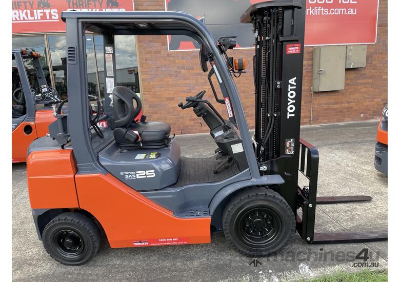 caption 2019 TOYOTA 32-8FG25 4700mm CONTAINER MAST
