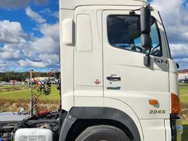 Hino SH700 2045 50th Anniversary Pro-Shift Automatic 4x2 Prime Mover.  One Owner. - picture1' - Click to enlarge