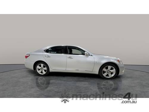 caption 2007 Lexus LS 460 Sedan (Petrol V8) (Auto)