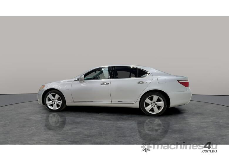 caption 2007 Lexus LS 460 Sedan (Petrol V8) (Auto)