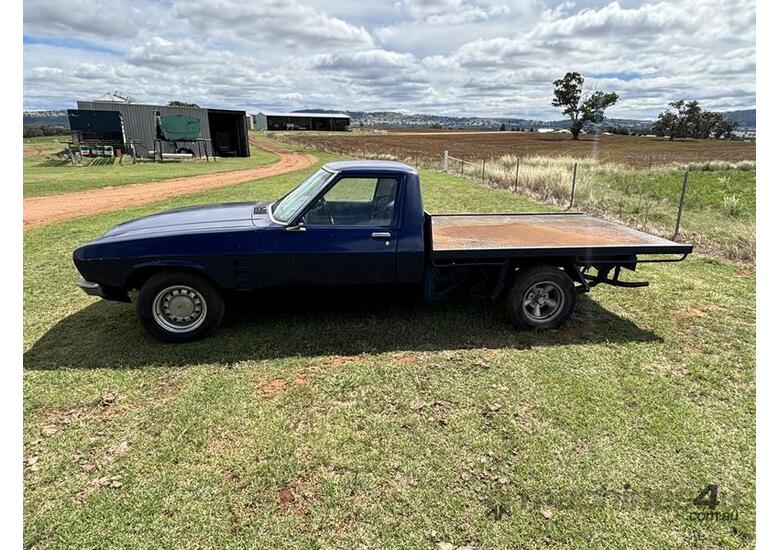caption 1973 HOLDEN HQ ONE TONNER