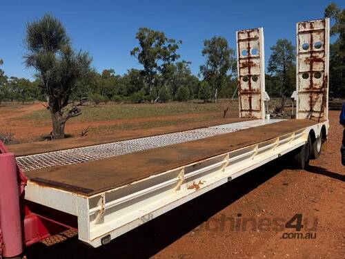 caption Flat Deck Trailer