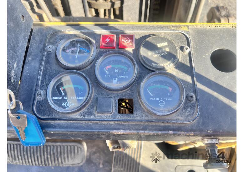 caption Yale GTP050 Forklift