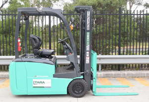 Counter Balance 3 Wheel with New Battery & Container Mast