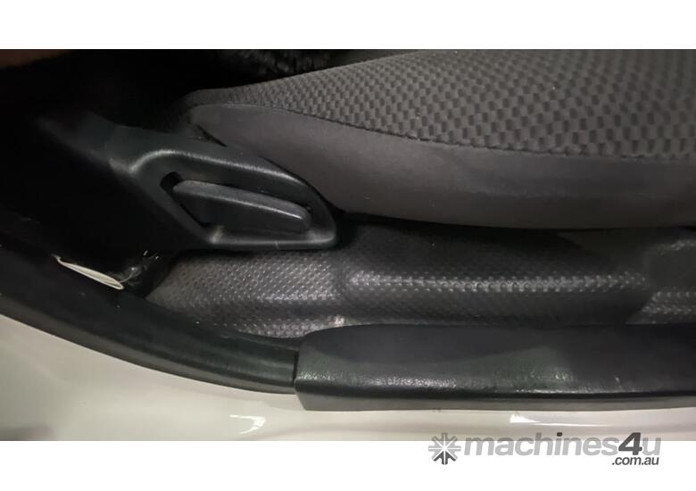 caption 2010 Toyota Hiace Commuter Bus Petrol (Auto)