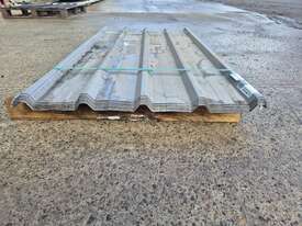 Trim.42 Basalt x24 - picture1' - Click to enlarge