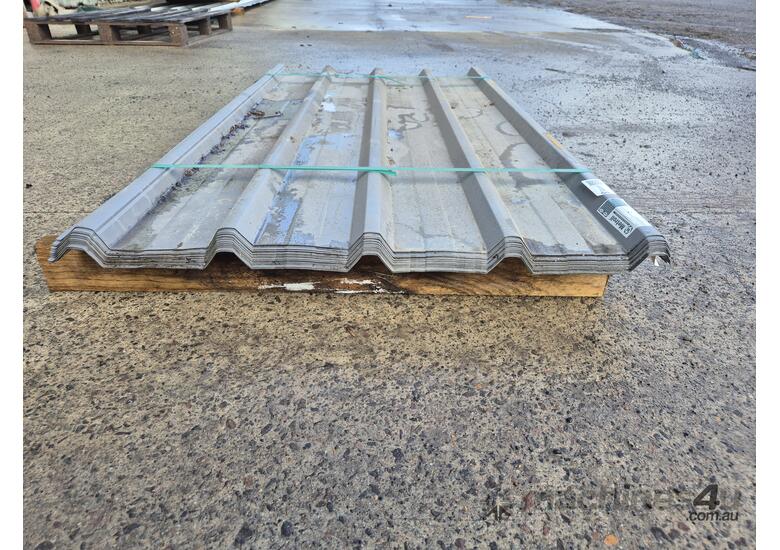 caption Trim.42 Basalt x24