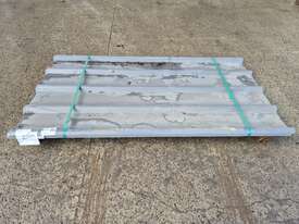 Trim.42 Basalt x24 - picture2' - Click to enlarge