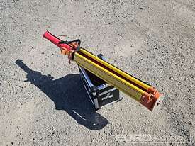 Unused Captok Self-Leveling Rotary Laser Level With Batteries, Receiver, Tripod, Grade Rod  - picture2' - Click to enlarge