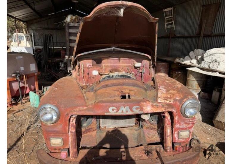 caption Tray Truck