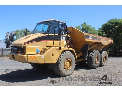 2005 Caterpillar 730
