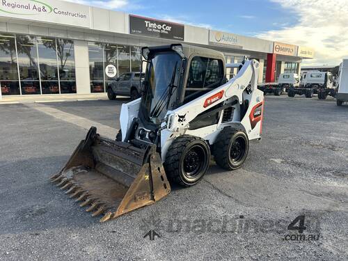 Bobcat S590 Skid Steer Loader