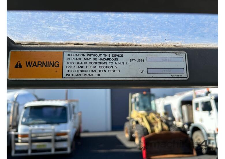caption 2006 Crown CG30E-3 Forklift