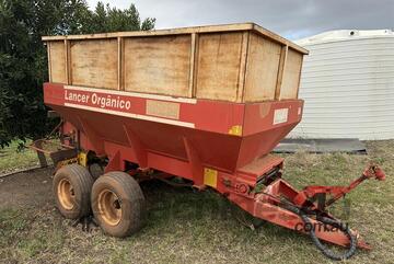 JAN LANCER ORGANICO FERTILISER SPREADER