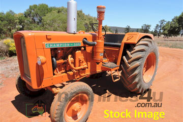 (9859) Chamberlain 306 Champion Tractor (Deniliquin, NSW)