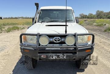 2013 LANDCRUISER TROOP CARRIER