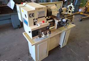Herless   CZ 300 Bench Lathe