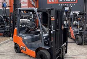 2020 2.5T Compact Toyota Container Mast 2020 2.5T Compact Toyota Container Mast