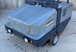 Small Karcher Sweeper Very Good Condition Small Karcher Sweeper Very Good Condition