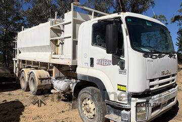 2011 Isuzu FVZ 1400 spreader Low Kilometres, Ready to Work 2011 Isuzu FVZ 1400 spreader Low Kilometres, Ready to Work