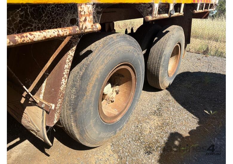 1980 Unknown Tandem Axle Flat Top Trailer