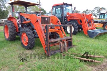 Kubota Tractor with front Forks