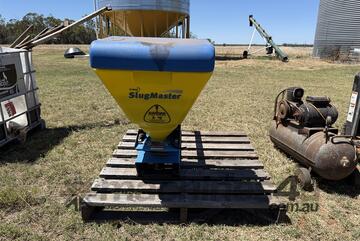 C-DAX Slug Master Spreader