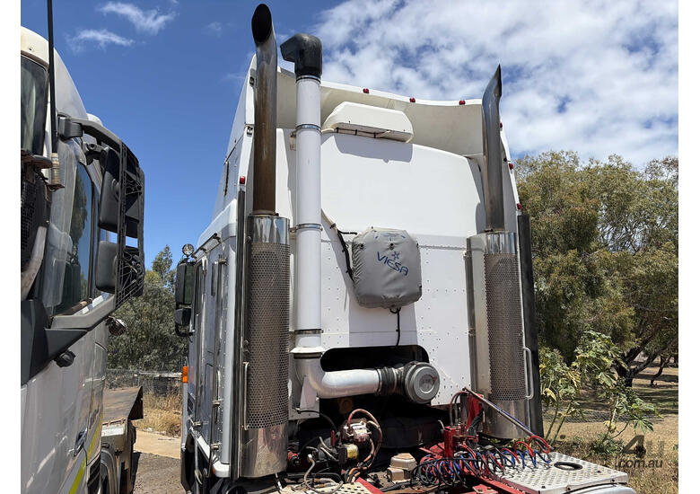 2004 Kenworth K104 Prime Mover Sleeper Cab