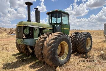 John Deere   8630