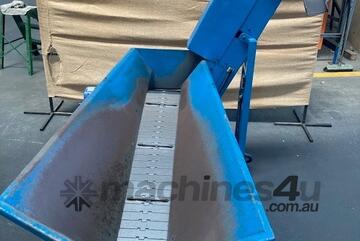 Parts Conveyor and Hopper