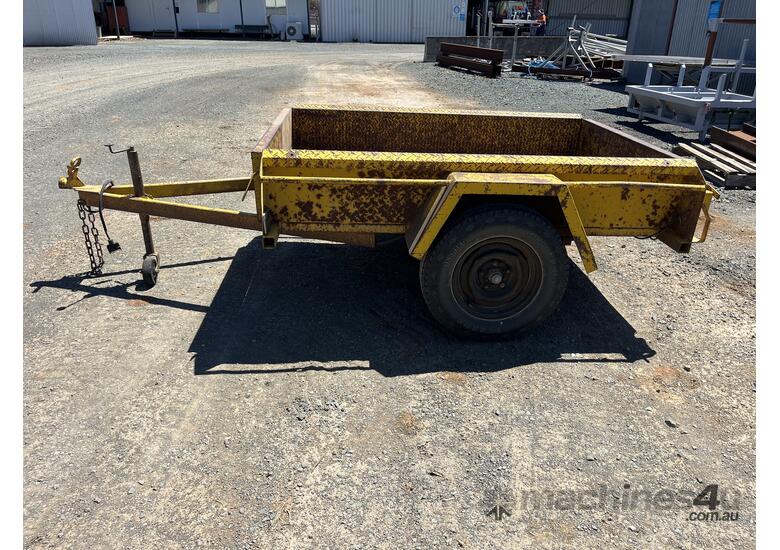 Unknown Single Axle Box Trailer