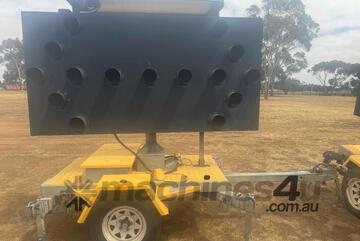 Data Signs Directional Arrow Trailer