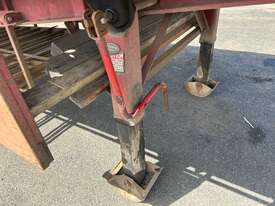 1998 Barker Heavy Duty Tri Axle Tri Axle Flat Top B Trailer - picture2' - Click to enlarge