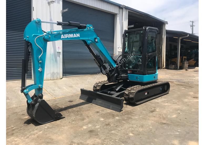 caption 2019 AIRMAN AX48UCG-6ASB MIDI EXCAVATOR