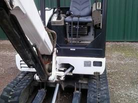Bobcat Excavator 331 2 x buckets tilting mud Rub - picture1' - Click to enlarge