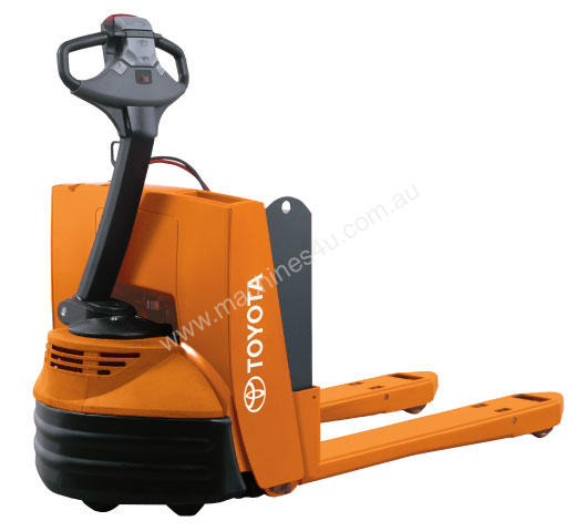caption Toyota 102XM Walkie Pallet Truck